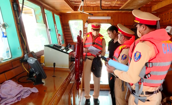 Ninh B&igrave;nh nỗ lực đảm bảo trật tự ATGT đường thủy nội địa