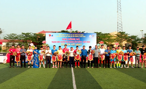 Khai mạc Giải b&oacute;ng đ&aacute; thanh ni&ecirc;n huyện Y&ecirc;n Kh&aacute;nh lần thứ IV năm 2024