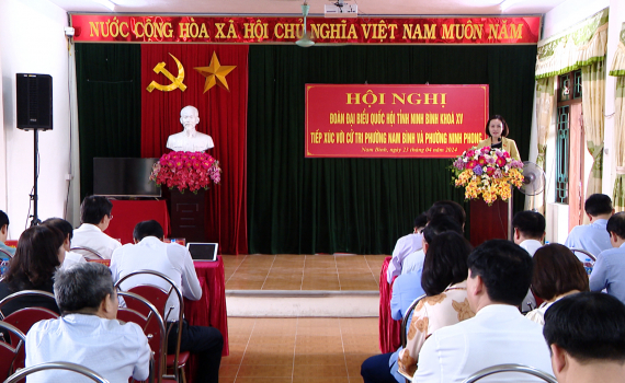 Đại biểu Quốc hội tỉnh tiếp x&uacute;c cử tri th&agrave;nh phố Ninh B&igrave;nh