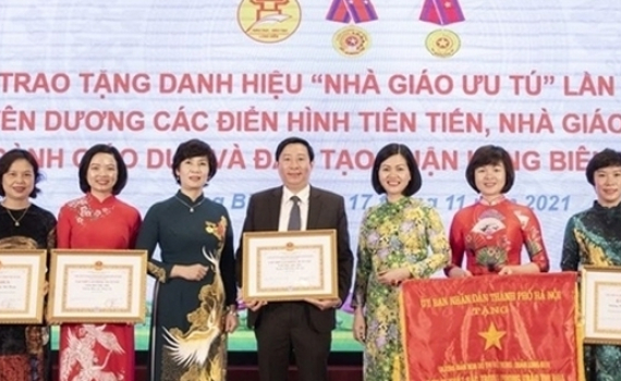 Đổi mới ch&iacute;nh s&aacute;ch đ&atilde;i ngộ nh&agrave; gi&aacute;o &ldquo;Nh&agrave; gi&aacute;o nh&acirc;n d&acirc;n&rdquo;, &ldquo;Nh&agrave; gi&aacute;o ưu t&uacute;&rdquo;