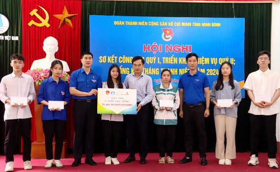 Tỉnh đo&agrave;n đẩy mạnh c&aacute;c chương tr&igrave;nh đồng h&agrave;nh với thanh ni&ecirc;n