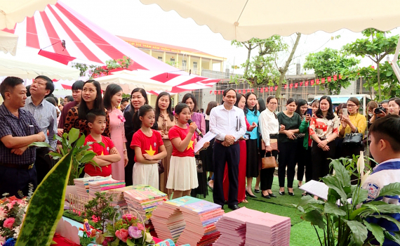 Ng&agrave;y s&aacute;ch v&agrave; văn h&oacute;a đọc tại Trường Tiểu học Như H&ograve;a, huyện Kim Sơn