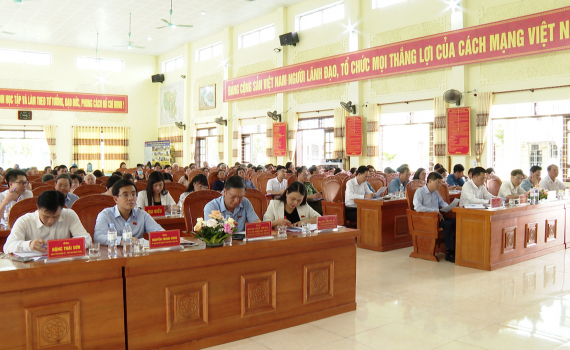 Đại biểu Quốc hội tỉnh tiếp x&uacute;c cử tri huyện Y&ecirc;n M&ocirc;