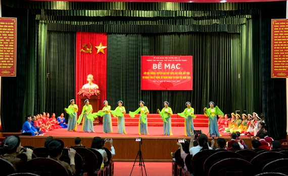 Hoa Lư bế mạc lớp bồi dưỡng nghệ thuật truyền thống 