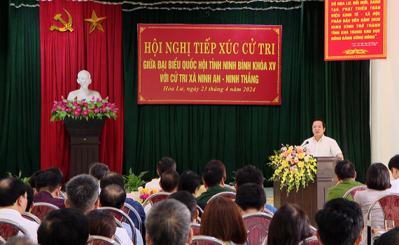 Đại biểu Quốc hội tỉnh tiếp x&uacute;c cử tri huyện Hoa Lư