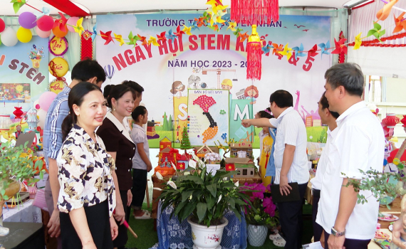 Y&ecirc;n M&ocirc; tổ chức Ng&agrave;y hội Stem &ldquo;Khơi nguồn s&aacute;ng tạo trẻ&rdquo;