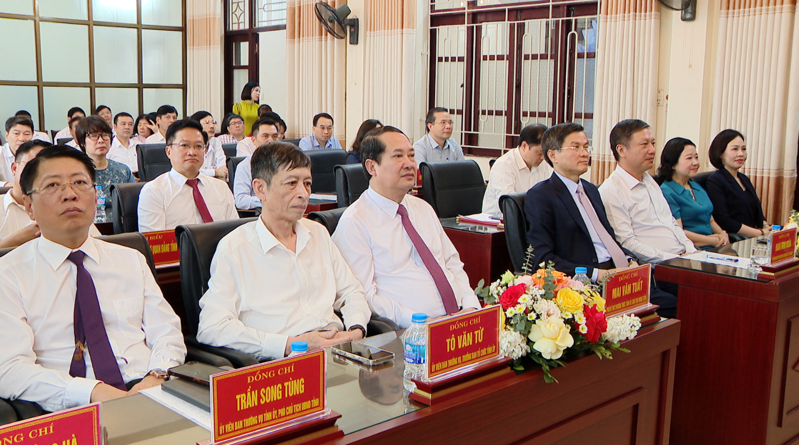 Công bố quyết định hợp nhất Báo Ninh Bình và Đài Phát thanh và Truyền hình Ninh Bình - Báo và Đài Phát thanh - Truyền hình Ninh Bình