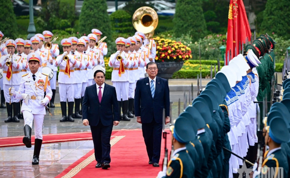 Thủ tướng Phạm Minh Ch&iacute;nh chủ tr&igrave; lễ đ&oacute;n Thủ tướng Nhật Bản Ishiba Shigeru