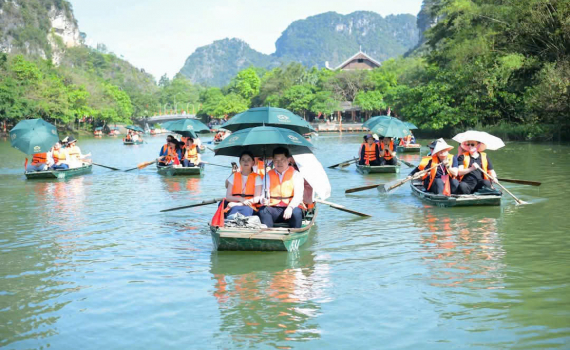 Đo&agrave;n đại biểu thanh ni&ecirc;n Trung Quốc thăm tỉnh Ninh B&igrave;nh