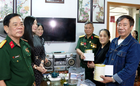 Tri &acirc;n c&aacute;c gia đ&igrave;nh liệt sỹ, thương binh trực tiếp tham gia giải ph&oacute;ng miền Nam