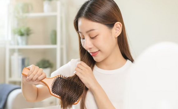 5 c&aacute;ch phục hồi t&oacute;c hư tổn trong thời tiết hanh kh&ocirc;