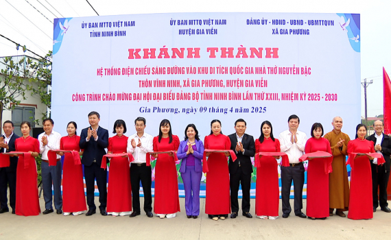 Kh&aacute;nh th&agrave;nh Hệ thống điện chiếu s&aacute;ng đường v&agrave;o Khu di t&iacute;ch Quốc gia Nh&agrave; thờ Nguyễn Bặc tại x&atilde; Gia Phương