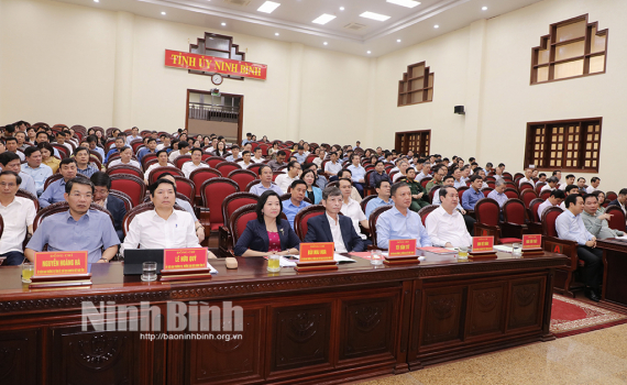Qu&aacute;n triệt, triển khai thực hiện c&aacute;c văn bản mới của Trung ương v&agrave; b&agrave;i viết &ldquo;Học tập suốt đời&rdquo; của Tổng B&iacute; thư T&ocirc; L&acirc;m