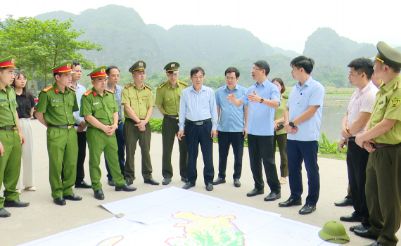 L&atilde;nh đạo tỉnh kiểm tra c&ocirc;ng t&aacute;c ph&ograve;ng ch&aacute;y, chữa ch&aacute;y rừng 