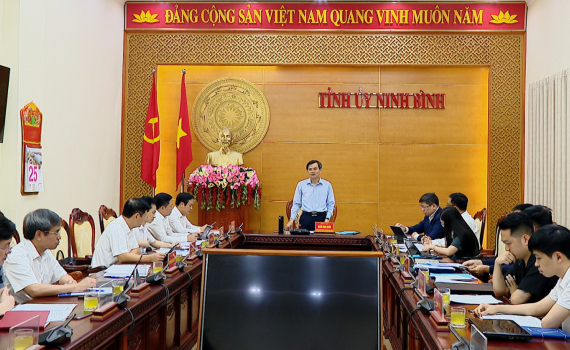 Cho &yacute; kiến v&agrave;o việc triển khai thực hiện Nghị quyết số 57 của Bộ Ch&iacute;nh trị