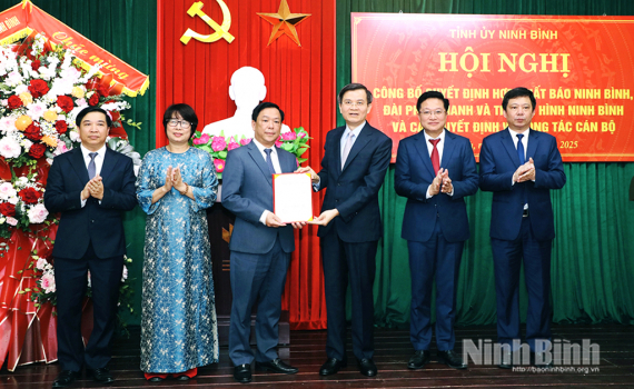 C&ocirc;ng bố quyết định&nbsp;hợp nhất B&aacute;o&nbsp;Ninh B&igrave;nh v&agrave; Đ&agrave;i Ph&aacute;t thanh v&agrave;&nbsp;Truyền h&igrave;nh Ninh B&igrave;nh
