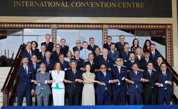 ASEAN, EU nhất tr&iacute; sớm triển khai hiệp định vận tải h&agrave;ng kh&ocirc;ng đầu ti&ecirc;n giữa hai tổ chức khu vực tr&ecirc;n thế giới