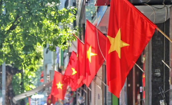 Bộ Nội vụ: Kh&ocirc;ng c&oacute; chủ trương ho&aacute;n đổi để nghỉ 9 ng&agrave;y dịp Giỗ Tổ, 30/4&ndash;1/5