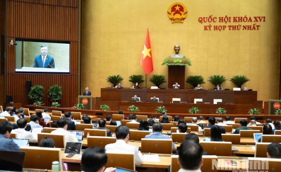 Đại biểu Quốc hội tỉnh: Để đạt mục ti&ecirc;u tăng trưởng hai con số cần đột ph&aacute; về thể chế, hạ tầng v&agrave; an sinh x&atilde; hội