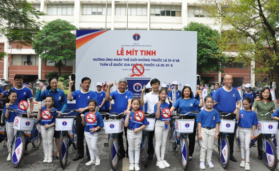 Bảo vệ thế hệ tương lai trước t&aacute;c hại của thuốc l&aacute;
