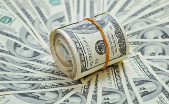Gi&aacute; USD bất ngờ sụt giảm