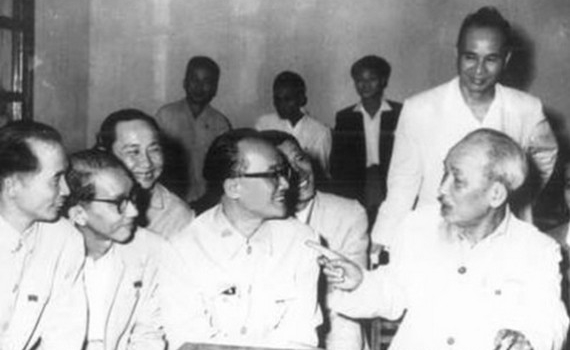 Học B&aacute;c để trở th&agrave;nh &ldquo;thợ kh&eacute;o&rdquo; khi d&ugrave;ng c&aacute;n bộ