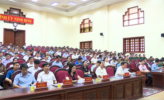Hội nghị qu&aacute;n triệt, triển khai c&aacute;c văn bản của Trung ương v&agrave; của tỉnh