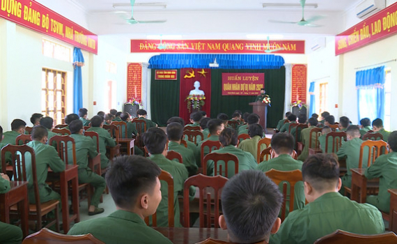 Khai mạc huấn luyện qu&acirc;n nh&acirc;n dự bị