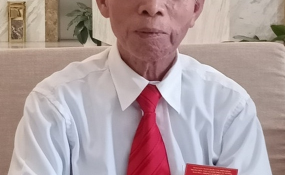 Những b&ocirc;ng hoa trong vườn B&aacute;c