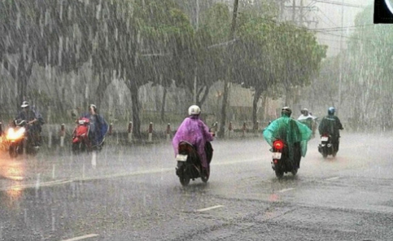 Thời tiết ng&agrave;y 12/5: H&agrave; Nội v&agrave; c&aacute;c tỉnh Bắc Bộ c&oacute; mưa v&agrave; d&ocirc;ng