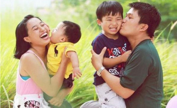 Vợ chồng sinh đủ 2 con c&oacute; thể được giảm thuế, hỗ trợ mua nh&agrave; ở x&atilde; hội