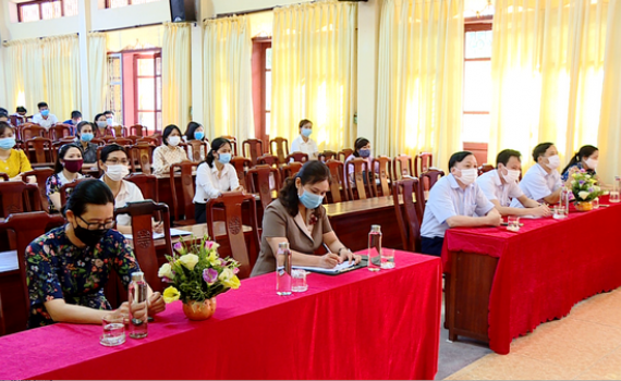 Khai giảng lớp trung cấp ch&iacute;nh trị tập trung kh&oacute;a VII năm 2021
