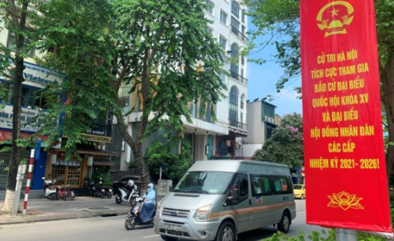 Khi &ldquo;vải thưa&rdquo; kh&ocirc;ng che được &ldquo;mắt th&aacute;nh"!