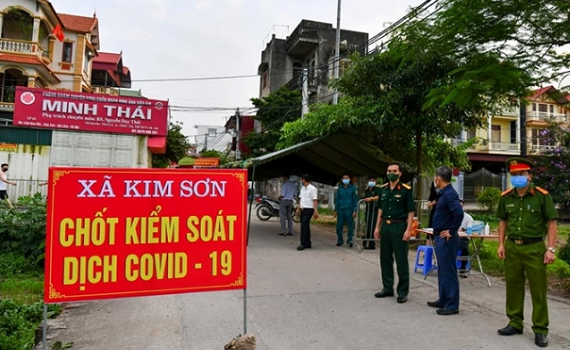 Kh&ocirc;ng tụ tập qu&aacute; 10 người ngo&agrave;i phạm vi c&ocirc;ng sở, trường học, bệnh viện