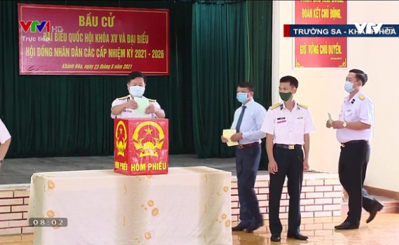Lần đầu ti&ecirc;n cử tri tr&ecirc;n đảo Trường Sa Lớn bỏ phiếu c&ugrave;ng ng&agrave;y với cả nước