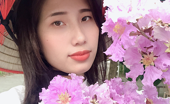 Th&iacute; sinh Đinh Thị Hằng - SBD 76