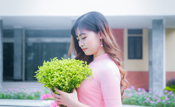 Th&iacute; sinh Đinh Thị Hương - SBD 92