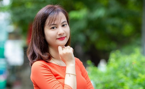 Th&iacute; sinh L&ecirc; Thị Huyền - SBD 89