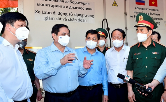 Thủ tướng: tổng tiến c&ocirc;ng to&agrave;n lực, thần tốc để chặn đứng dịch COVID-19