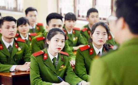 Thực hiện d&acirc;n chủ trong tuyển sinh v&agrave;o CAND