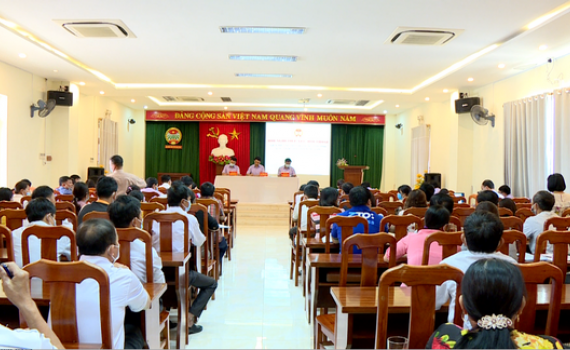 Thường trực Hội N&ocirc;ng d&acirc;n tỉnh đối thoại với hội vi&ecirc;n n&ocirc;ng d&acirc;n