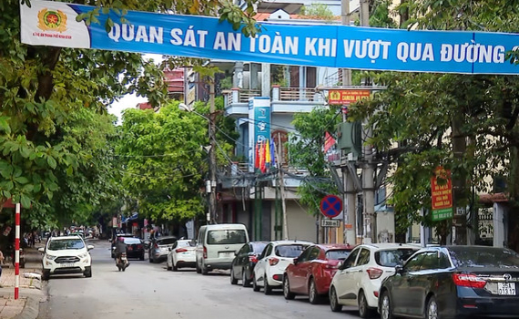 TP Ninh B&igrave;nh tăng cường xử l&yacute; xe dừng, đỗ kh&ocirc;ng đ&uacute;ng nơi quy định