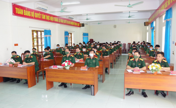 Khai giảng lớp đ&agrave;o tạo sĩ quan dự bị binh chủng hợp th&agrave;nh