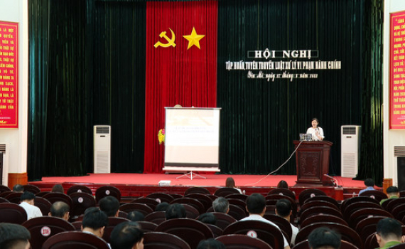 Huyện Y&ecirc;n M&ocirc; tập huấn tuy&ecirc;n truyền Luật Xử l&yacute; vi phạm h&agrave;nh ch&iacute;nh năm 2020