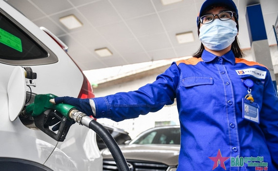 Gi&aacute; xăng ng&agrave;y mai, 21-5, liệu sẽ tăng kỷ lục, vượt mức 30.000 đồng/l&iacute;t?