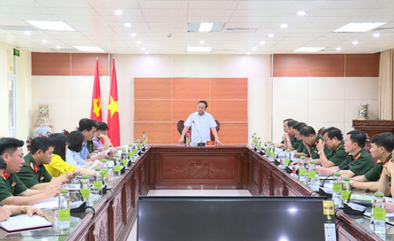 Triển khai quyết định, kế hoạch gi&aacute;m s&aacute;t tại Đảng ủy Qu&acirc;n sự tỉnh