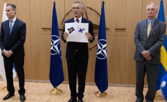 Phần Lan, Thụy Điển ch&iacute;nh thức nộp đơn gia nhập NATO