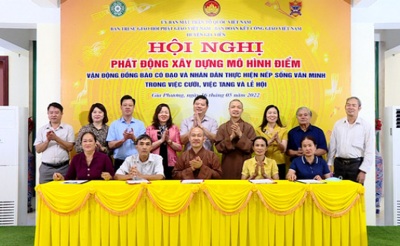 Vận động đồng b&agrave;o c&oacute; đạo v&agrave; nh&acirc;n d&acirc;n thực hiện nếp sống văn minh trong việc cưới, việc tang v&agrave; lễ hội