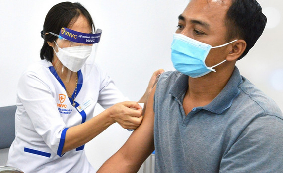 Những đối tượng n&agrave;o cần ti&ecirc;m mũi 4 vắc xin ph&ograve;ng Covid-19?