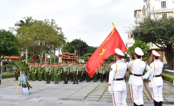 C&ocirc;ng an tỉnh tổ chức Lễ b&aacute;o c&ocirc;ng, tuy&ecirc;n dương điển h&igrave;nh ti&ecirc;n tiến
